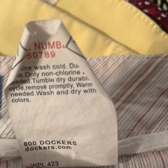 Dockers Bermuda Shorts Ladies 10 Pink & Gray Striped Nouveau Fit Cotton Spandex - Picture 8 of 9